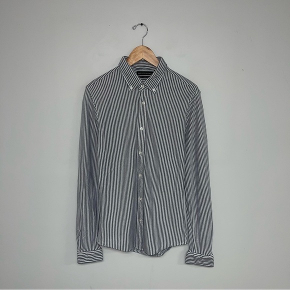 Saks Fifth Avenue Button Down Shirt Women’s Size Large  Grey White‎ Striped Slim - Picture 5 of 10